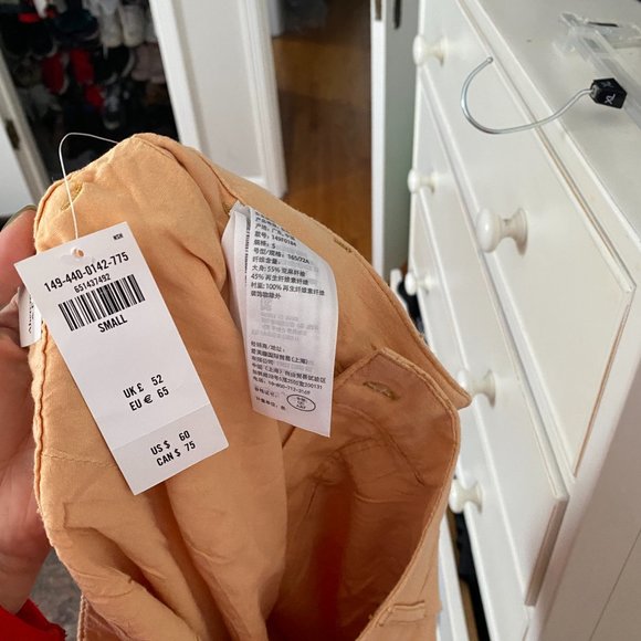 Abercrombie & Fitch Linen Blend Tailored Pleated Front Orange Shorts - Picture 8 of 8